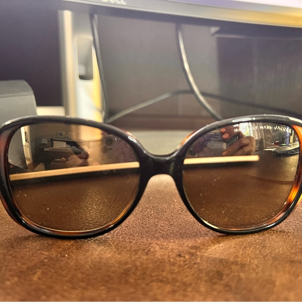 Marc Jacobs Sunglasses with case